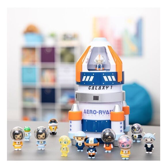 New Ryan's World Galaxy Explorer Rocket 12 Micro Figures Astronauts Playset Toy - Picture 6 of 7
